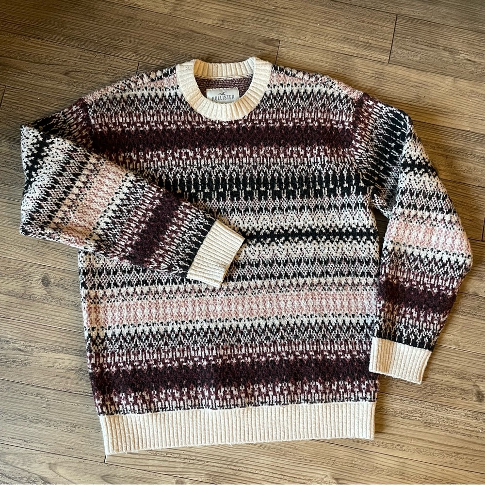 Hollister Men's Striped Crewneck Sweater